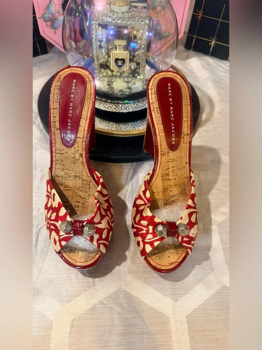 EUC🌺❤️Marc Jacobs
Red and Cream Cork Platform Slide Mules. - Picture 5 of 9